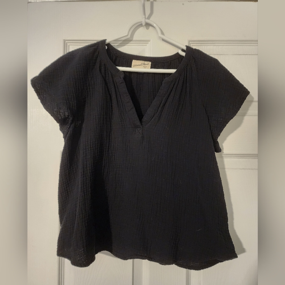 Ladie's Black Top